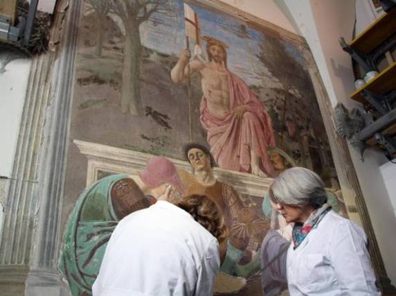 Il restauro della Resurrezione di Piero della Francesca - foto Corriere della Sera